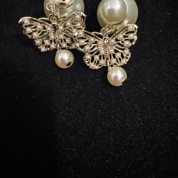 Dior Gold Butterfly Pearl Earrings - Picture 1 of 6